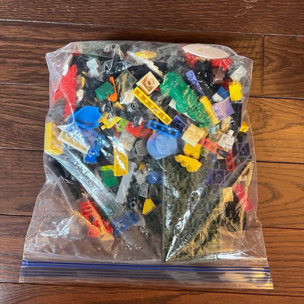 Gallon Size Bag of Miscellaneous LEGO Pieces - Picture 1 of 9